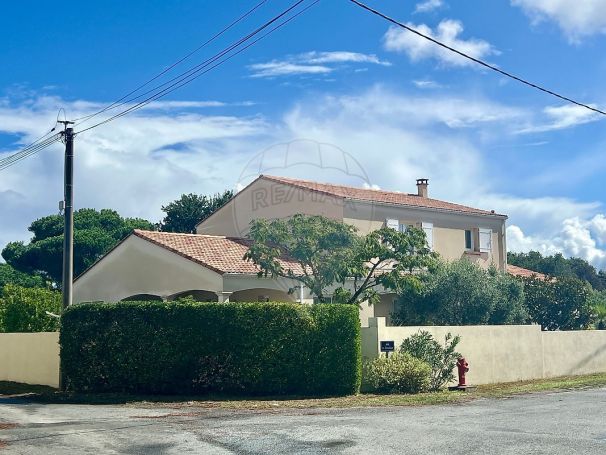 A louer MAISON  7 PIECES 184 M2 BORD DE MER LA TREMBLADE