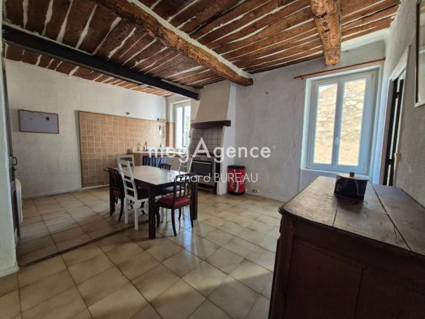 A louer APPARTEMENT T6 115 M2  LE LUC