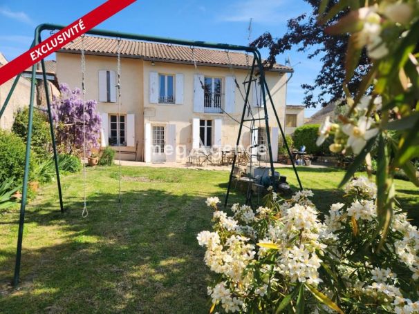 A louer MAISON  DE MAîTRE  GUITRES