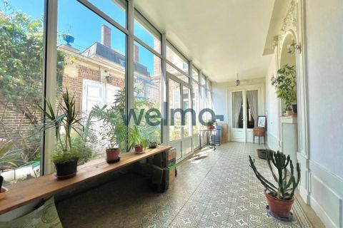 A louer MAISON  DE MAîTRE  AMIENS