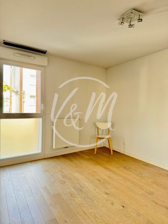 A vendre Grand APPARTEMENT T2 52 M² parking centre-ville Andernos-les-Bains