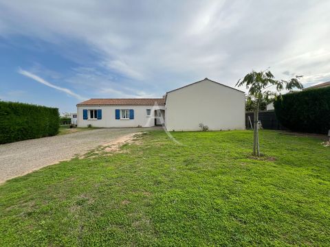 A vendre MAISON 5 PIECES 130 M2 BORD DE MER LE BERNARD