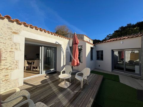 A vendre MAISON  3 PIECES 110 M2 BORD DE MER TALMONT SAINT HILAIRE
