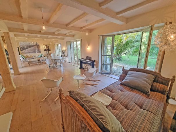 A vendre CHARMANTE MAISON EN PIERRES 5 PIECES 185 M² PROCHE PLAGE SAINT POL DE LEON