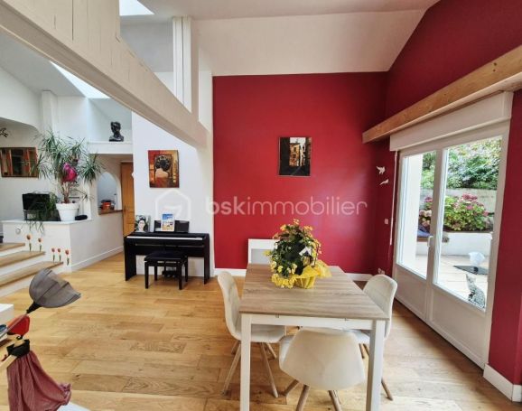A louer APPARTEMENT T5 90 M2 TERRASSE BORD DE MER OUTREAU