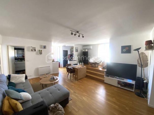 A louer APPARTEMENT T3 70 M2 BORD DE MER MIREVAL