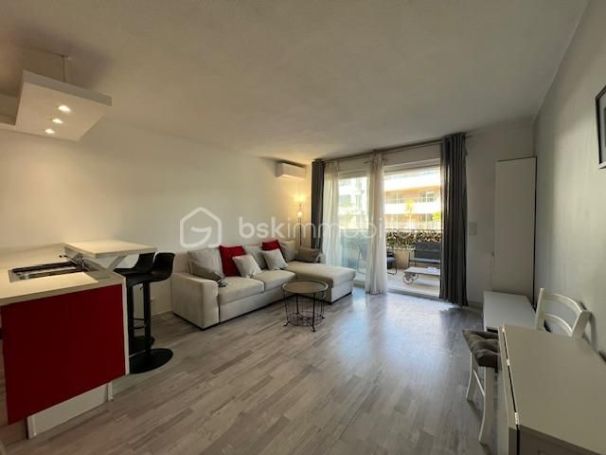 A louer APPARTEMENT T2 40 M2 BORD DE MER VILLENEUVE LOUBET