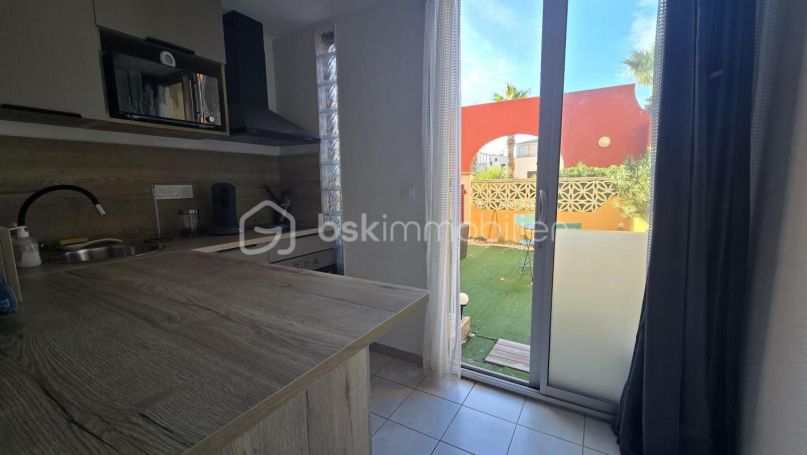 A louer STUDIO NEUF  22 M2 TERRASSE BORD DE MER LE BARCARES