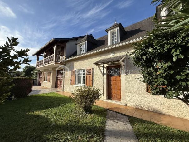 A louer MAISON  DE MAîTRE  BILLERE