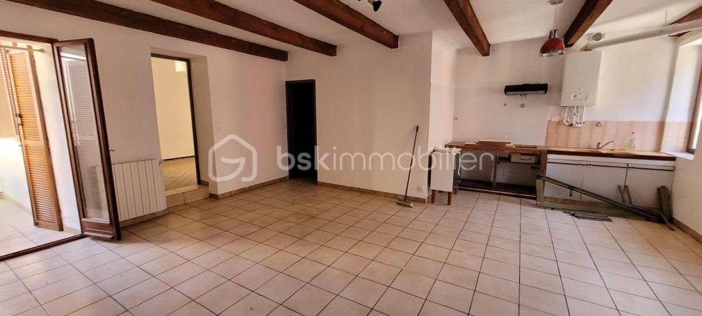 A louer APPARTEMENT T2 50 M2  NIMES