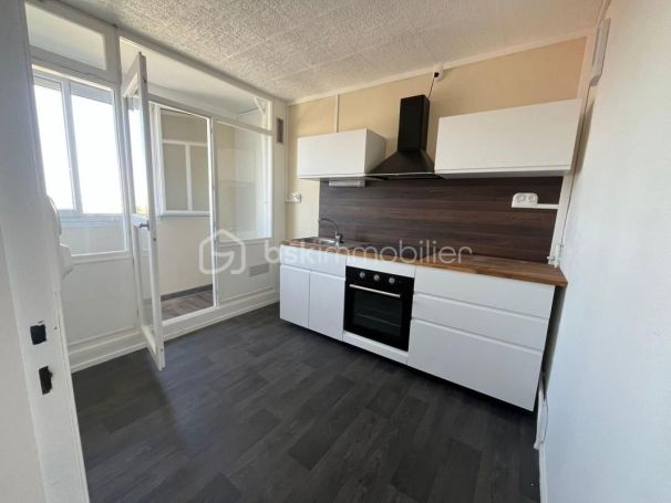 A louer APPARTEMENT T3 63 M2  CENON
