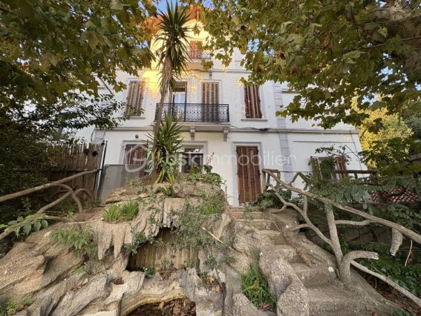 A louer APPARTEMENT T4 70 M2 BORD DE MER LA SEYNE SUR MER