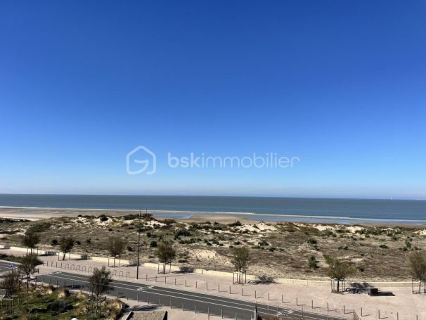A louer STUDIO  22 M2 VUE MER SOULAC SUR MER