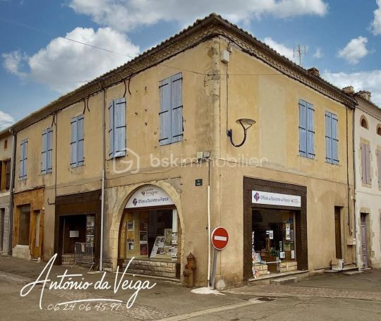 A louer APPARTEMENT T7 300 M2  GABARRET
