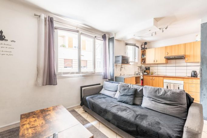 A louer APPARTEMENT T2 44 M2 TERRASSE BORD DE MER TOULON
