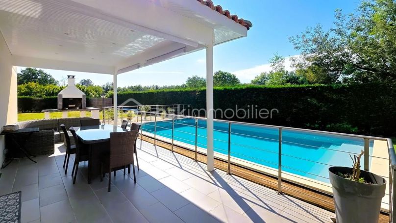 A louer MAISON  D'ARCHITECTE  COUTRAS