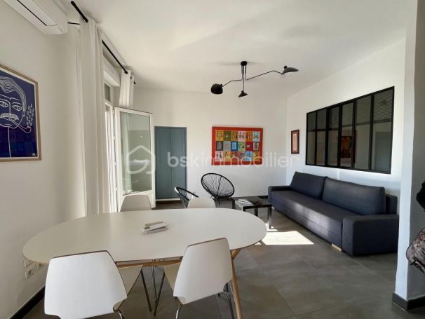 A louer APPARTEMENT T3 62 M2 BORD DE MER SETE