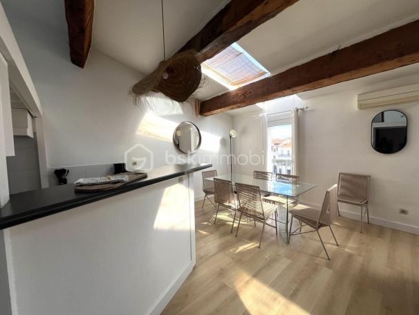 A louer APPARTEMENT DUPLEX T4 90 M2 BORD DE MER SETE
