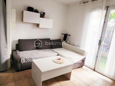 A louer STUDIO  19 M2 TERRASSE BORD DE MER LA LONDE LES MAURES