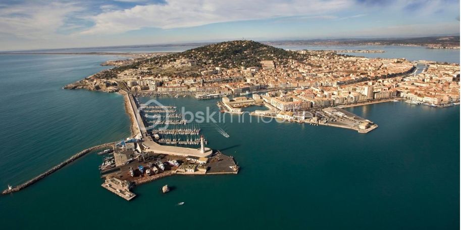 A vendre TERRAIN 953 M2 BORD DE MER SETE