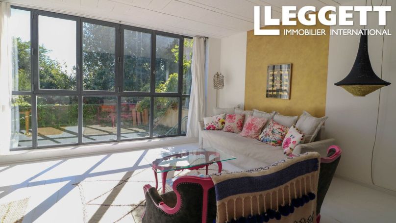 A louer LOFT  3 PIECES 107 M2  UZES