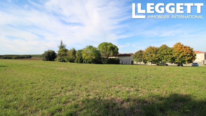 A vendre LONGèRE  8 PIECES 216 M2  CHIVES