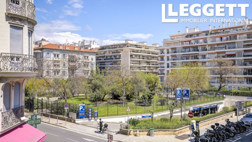 A louer APPARTEMENT T7 198 M2 BORD DE MER NICE