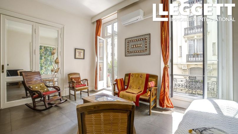 A louer APPARTEMENT T7 198 M2 BORD DE MER NICE