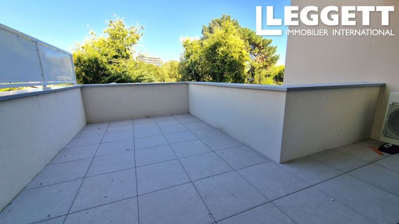 A louer APPARTEMENT DE PRESTIGE NEUF T3 69 M2  BORDEAUX