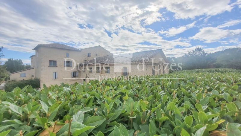 A louer APPARTEMENT T3 71 M2  UZES