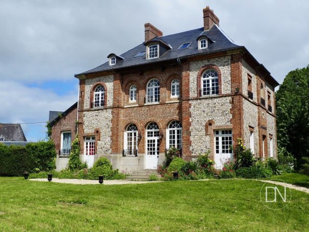 A louer MAISON  DE MAîTRE BORD DE MER LES PETITES DALLES Centre ville, commerce, plage à 2 km, gare Fécamp (17 min, Gare Bréauté et Yvetot à 30 min