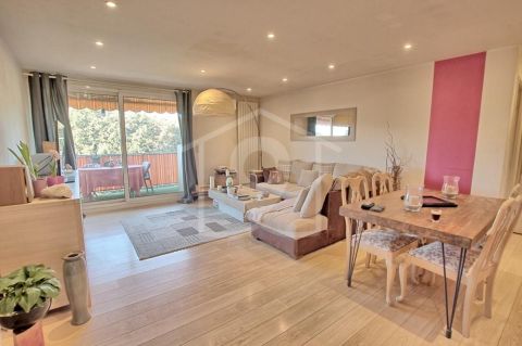 A louer APPARTEMENT T2 57 M2 PLAGE à PIED ANTIBES