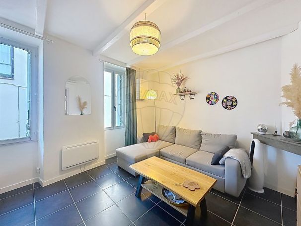 A louer APPARTEMENT T2 49 M2  NIMES