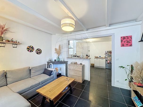 A louer APPARTEMENT T2 49 M2  NIMES