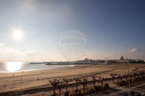 A louer APPARTEMENT T3 55 M2 PIEDS DANS L'EAU ROYAN