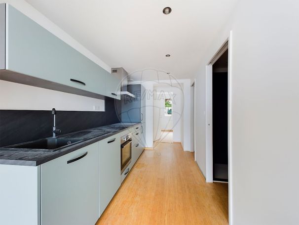 A louer APPARTEMENT T3 55 M2 PIEDS DANS L'EAU ROYAN