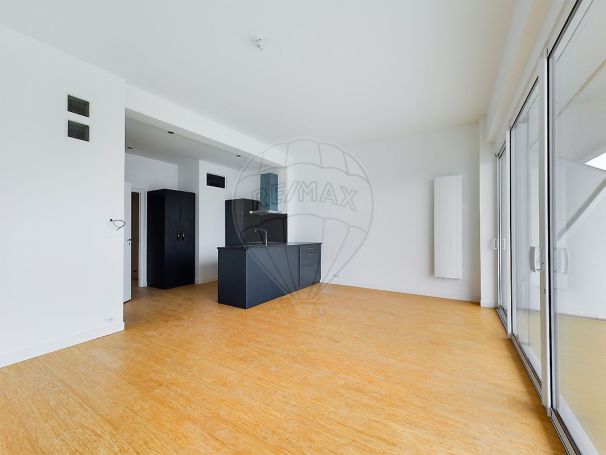 A louer APPARTEMENT T3 57 M2 TERRASSE PIEDS DANS L'EAU ROYAN