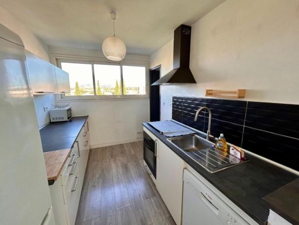 A louer APPARTEMENT T3 65 M2 BORD DE MER SAINT RAPHAEL