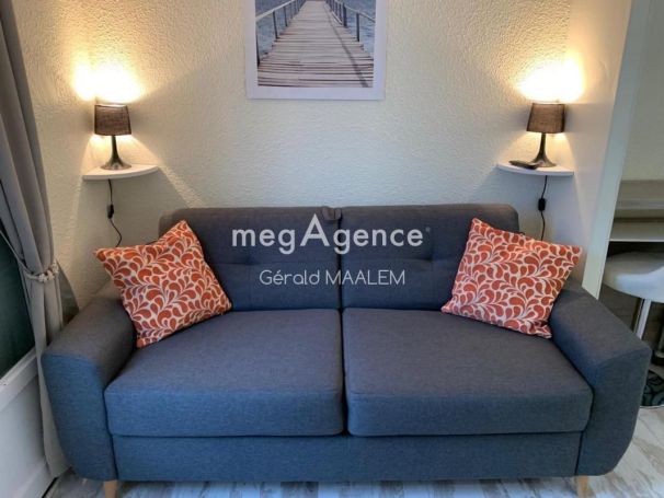 A louer STUDIO NEUF  19 M2 BORD DE MER SAINT RAPHAEL