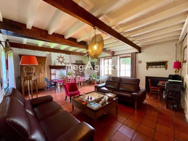 A vendre LONGèRE  8 PIECES 170 M2  NIEUL LE DOLENT