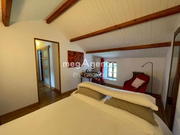 A vendre LONGèRE  8 PIECES 170 M2  NIEUL LE DOLENT