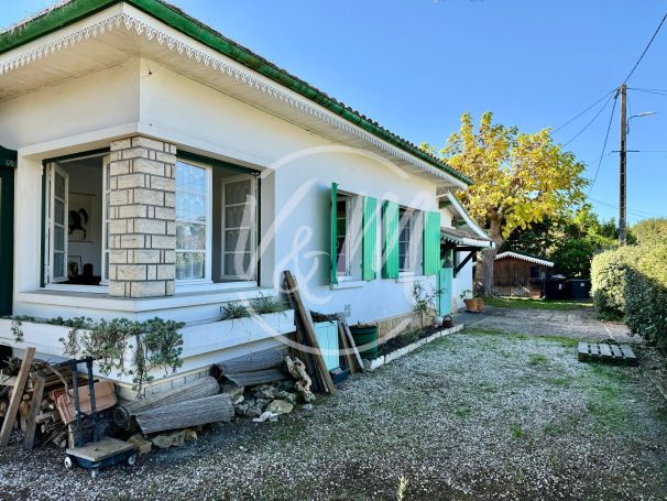 A vendre maison ancienne typique 6 pieces 123 m² Andernos-les-Bains