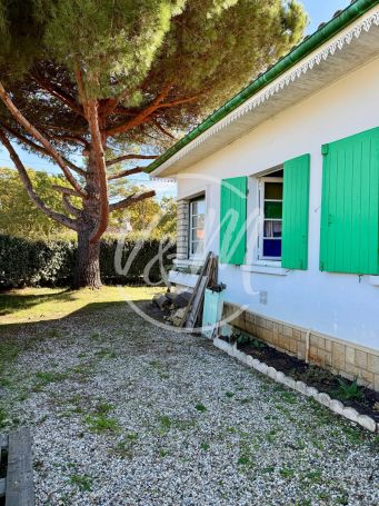 A vendre maison ancienne typique 6 pieces 123 m² Andernos-les-Bains