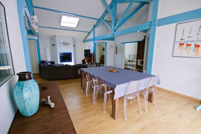 A vendre MAISON  5 PIECES 205 M2 BORD DE MER MOLIETS ET MAA