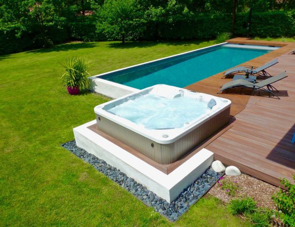 A vendre MAISON  5 PIECES 205 M2 BORD DE MER MOLIETS ET MAA