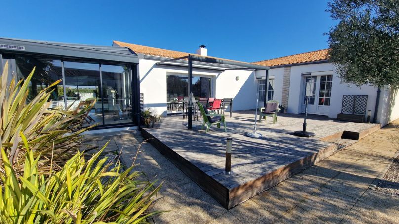 A vendre MAISON  5 PIECES 144 M2 BORD DE MER TALMONT SAINT HILAIRE