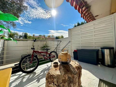 A louer APPARTEMENT T2 45 M2 TERRASSE PLAGE à PIED VILLENEUVE LOUBET