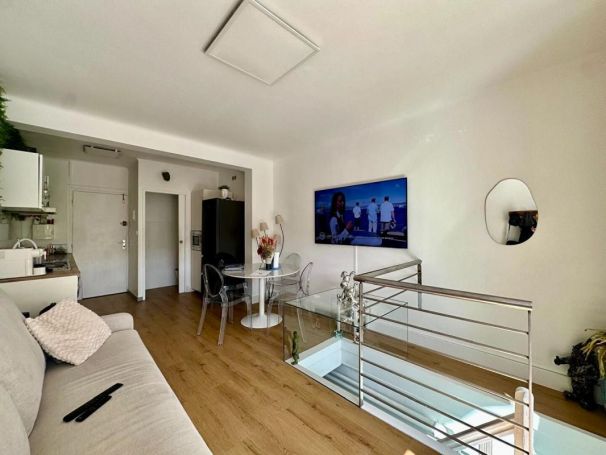 A louer APPARTEMENT T2 45 M2 TERRASSE PLAGE à PIED VILLENEUVE LOUBET