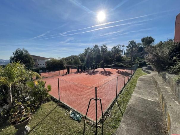 A vendre APPARTEMENT T2 42 M2 TERRASSE PIEDS DANS L'EAU MANDELIEU LA NAPOULE