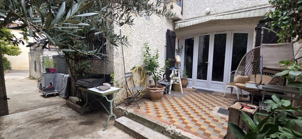 A louer MAISON  DE MAîTRE  CUGES LES PINS